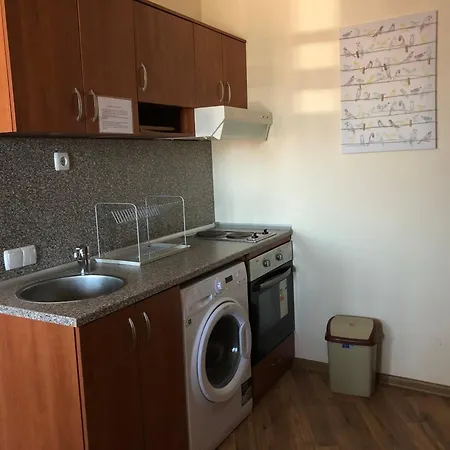 Spacious 2 Bed Close To Gondola