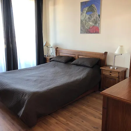 아파트 Spacious 2 Bed Close To Gondola 반스코