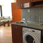 Spacious 2 Bed Close To Gondola Appartement Bansko