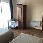 Spacious 2 Bed Close To Gondola Appartement