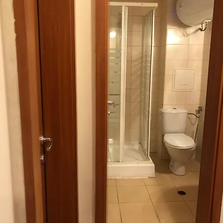 Spacious 2 Bed Close To Gondola Bansko