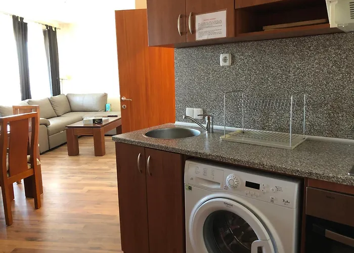 Spacious 2 Bed Close To Gondola Appartamento Bansko