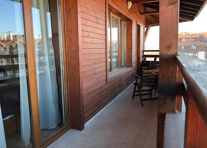 Spacious 2 Bed Close To Gondola