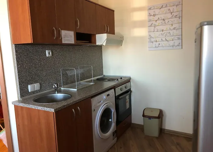 Spacious 2 Bed Close To Gondola